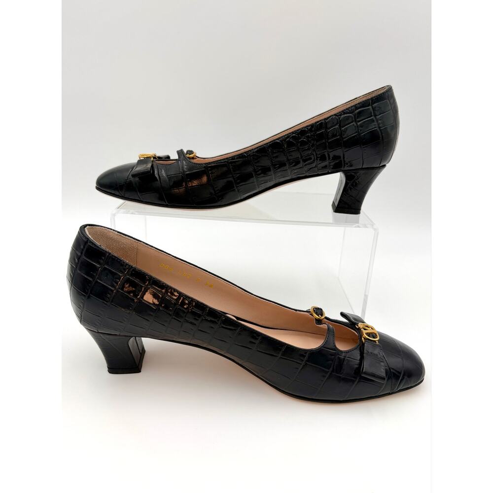 Valentino VLogo Mary Jane Pumps Embossed Black Leather Size 38 / 8 Bow Buckle - Picture 16 of 16